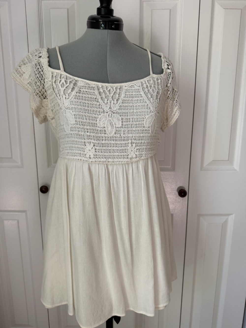 American Eagle Outfitters Vintage Ivory Textured Top